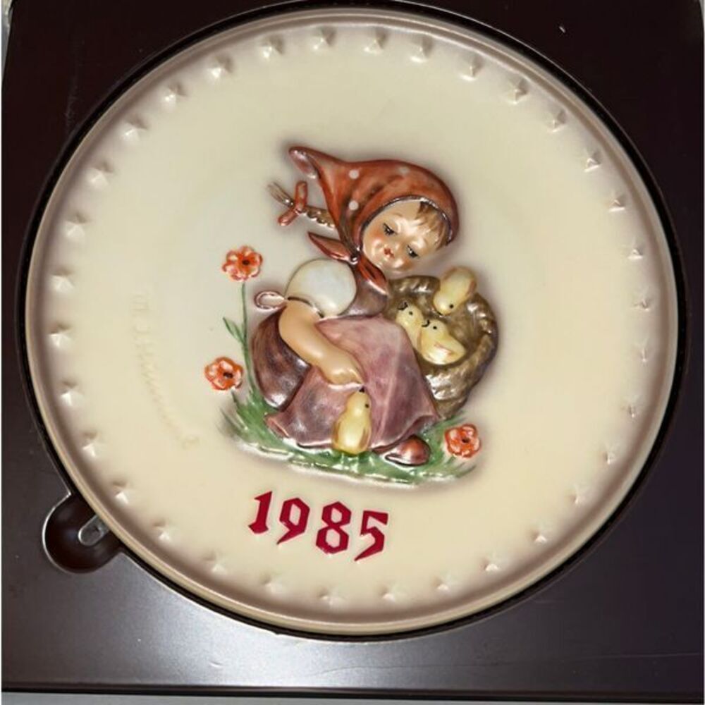 Goebel M.J. Hummel Annual Plate 1985